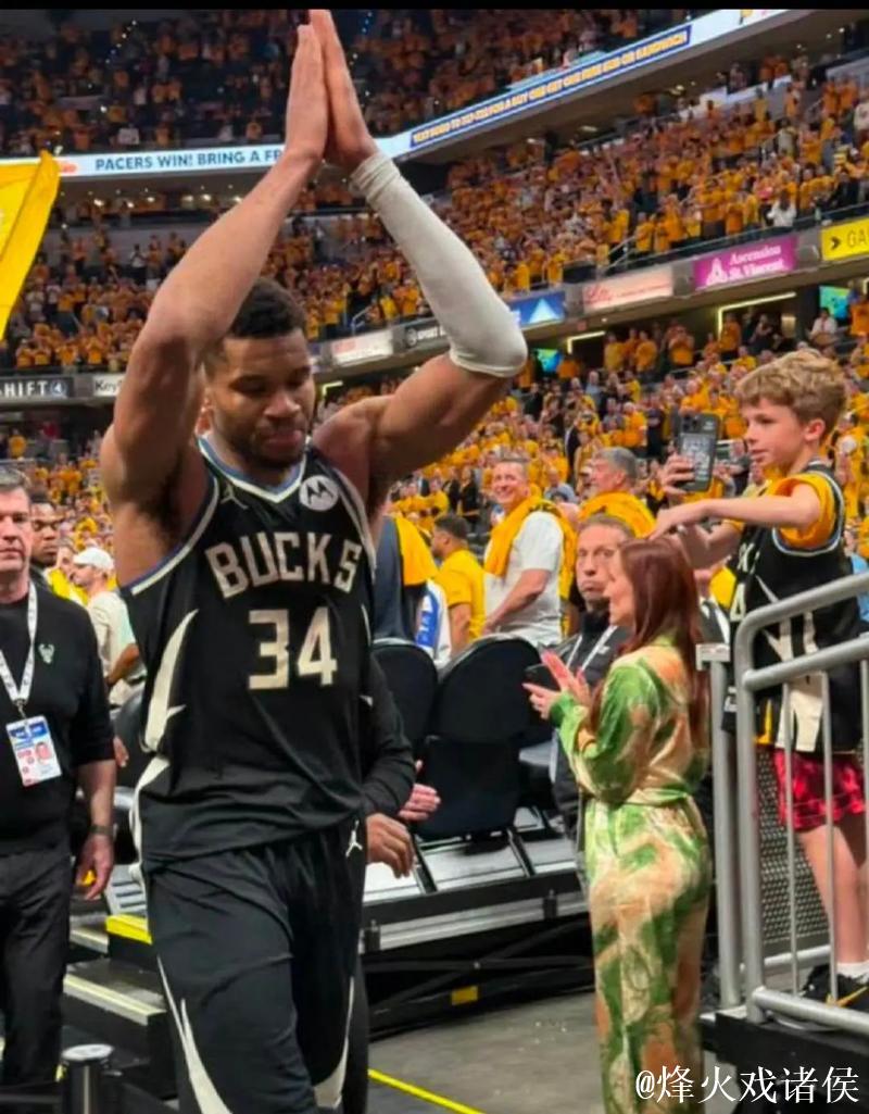 雄鹿考虑再引援以挽留字母哥,你认为雄鹿会进行哪些操作? 雄鹿考虑再引援以挽留字母哥,你认为雄鹿会进行哪些操作?