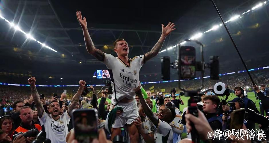 西甲逆转!反超皇马+登上榜首,欧冠冠军爆冷! 西甲逆转!反超皇马+登上榜首,欧冠冠军爆冷!