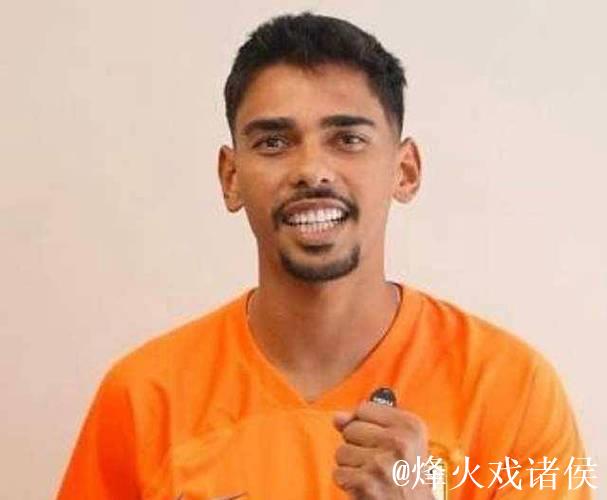 马德鲁加畅谈中国行:很激烈!加盟泰山有深思熟虑 马德鲁加畅谈中国行:很激烈!加盟泰山有深思熟虑